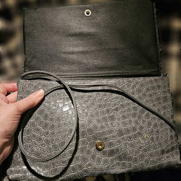 Slick Vintage Faux Croc Clutch/Shoulder Bag - Picture 7 of 10